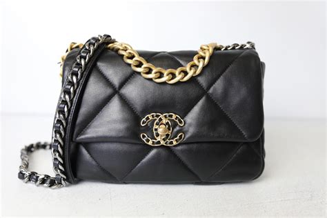 chanel 19 small black